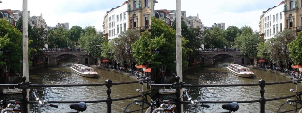 The Oude gracht or old canal" in Utrecht. (photo by Dennis Boersma)